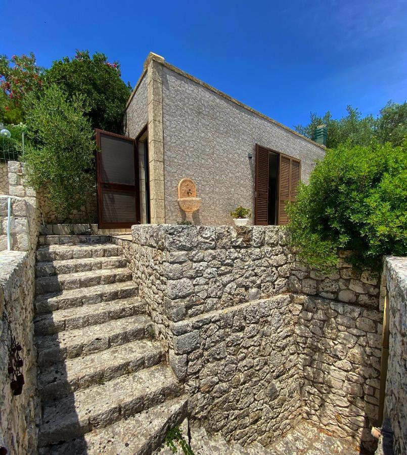 Stone Home - Sea & Landscape มาริตติมา ภายนอก รูปภาพ
